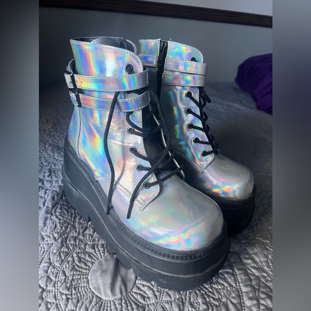 Platform Demonia size 9 reflective shoe